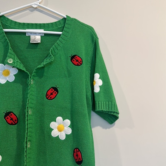 Vintage Mandal Bay Short Sleeve Knit Ladybug & Daisy Cardigan - Picture 3 of 10